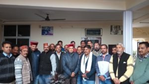 धूमल छूट्टियों से लौटते ही बोले, गुजरात और हिमाचल दोनो जगह खिलेगा कमल