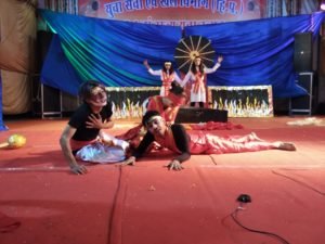 जानिए किन्होंने टैलेंट को परखा