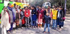 छात्र और छात्राएं साइंस सिटी जालंधर के लिए रवाना हुए