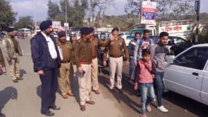 अम्ब की बिगड़ती यातायात व्यवस्था को सुधारने निकली पुलिस