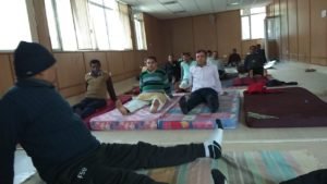 आयुर्वेदिक अनुसंधान संस्थान योग के साथ सिखा रहा औषधीय पौधों के महत्व