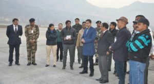 भुंतर एयरपोर्ट में प्लेन हाईजैक की मॉक ड्रिल का आयोजन किया गया. मॅाक ड्रिल का आयोजन एयरपोर्ट निदेशक एए अंसारी की अगुवाई में हुआ