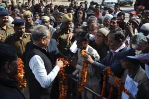 11 पंचायतों में सीनियर सेकेण्डरी विद्यालय खोले जाएंगे : गहलोत-Panchayat Times