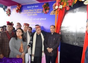 शिमला-कालका रेलवे ट्रैक पर सीएम ने दी ये सुविधाएं-Panchayat Times