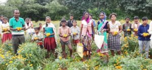 गेंदा फूल की खेती करने में जुटे खूंटी के किसान-Panchayat Times