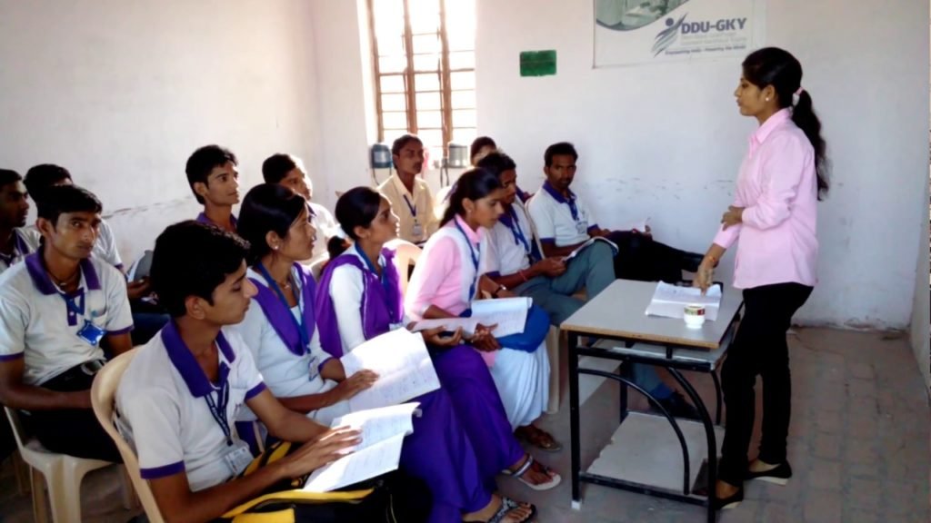 ग्रामीण विकास कार्यक्रम: जानिए कितनी सफल हो रही है योजनाऐं - Panchayat Times