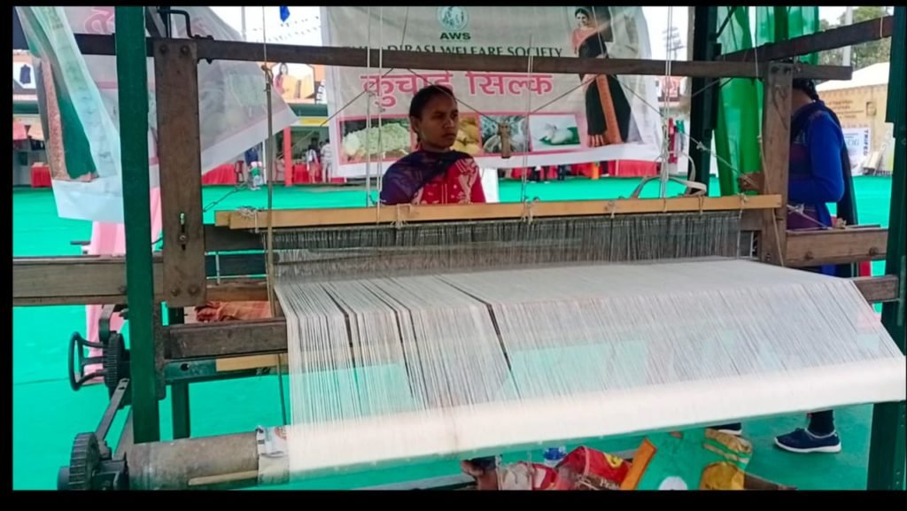 आदि महोत्सव : बम्बू और तुम्बा आर्ट पर लोगों का रूझान ज्यादा-Panchayat Times