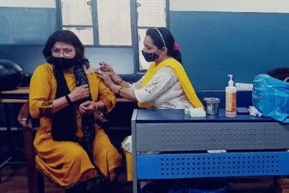 सरकारी टीकाकरण केंद्रों पर 18-59 साल तक के लोगों को मुफ्त मिलेगी कोरोना वैक्सीन की प्रीकॉशन डोज - Panchayat Times