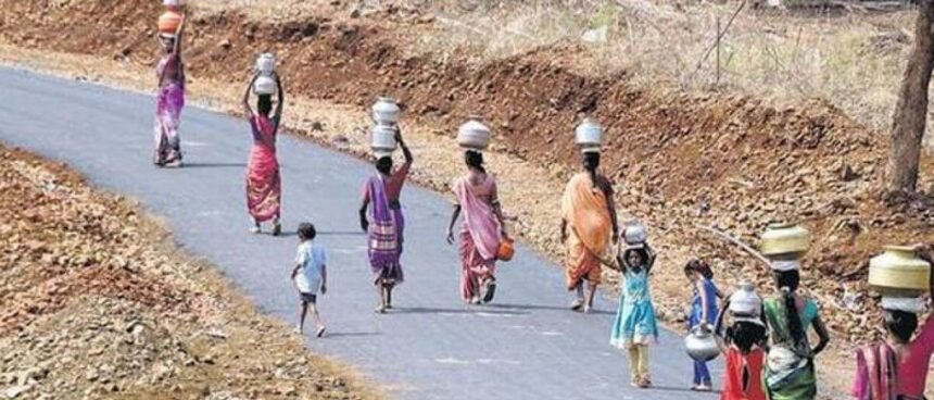 भारत की लगातार बढ़ती जनसंख्या और घटता जलस्तर - Panchayat Times