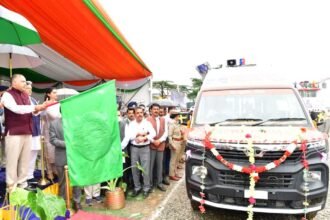 हिमाचल | मुख्यमंत्री मोबाइल क्लीनिक वाहन सेवा से प्रदेश के दुर्गम क्षेत्रों में आसानी से पहुंच सकेगी स्वास्थ्य सुविधाएंं, 2022-2023 के बजट में की गई थी घोषणा - Panchayat Times