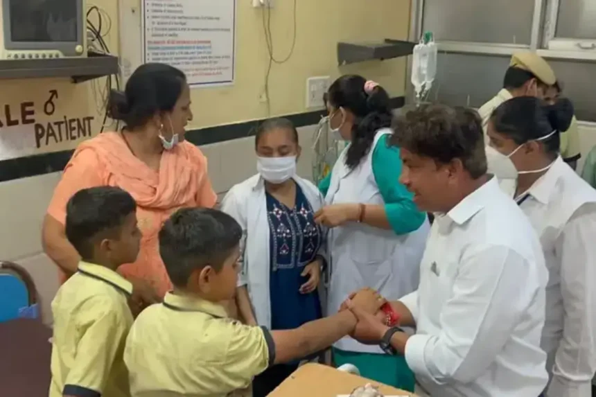 हिमाचल। ऊना जिले के लमलेहड़ी में स्कूल बस पलटने से 19 बच्चे घायल, तीन की हालत गंभीर - Panchayat Times