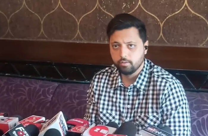 हिमाचल | दिवंगत पंडित सुखराम के पोते आश्रय शर्मा ने छोड़ी कांग्रेस बोले 2019 में वीरभद्र परिवार की वजह से हारी कांग्रेस - Panchayat Times