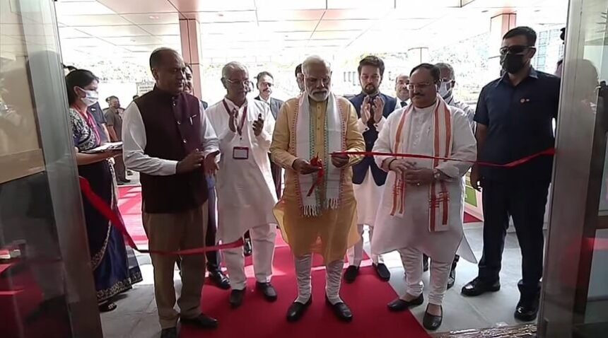 हिमाचल पहुंचे पीएम मोदी, बिलासपुर एम्स का किया लोकार्पण, अंतरराष्ट्रीय कुल्लू दशहरा महोत्सव में करेंगे शिरकत, भाजपा के चुनावी अभियान की भी होगी शुरुआत - Panchayat Times