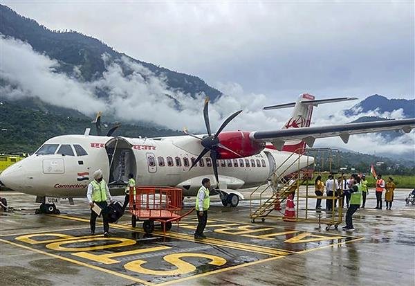 हिमाचल प्रदेश के पर्यटन विभाग ने चुनाव आयोग में सामने उठाया हवाई सेवा के विस्तार का मुद्दा - Panchayat Times