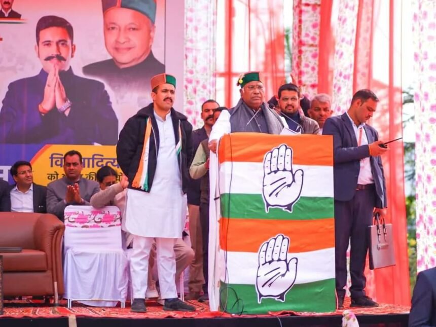 हिमाचल | शिमला में गरजे कांग्रेस के राष्ट्रीय अध्यक्ष मल्लिकार्जुन खरगे, बोले- ओपीएस समेत सभी वादे पूरे करेगी कांग्रेस - Panchayat Times