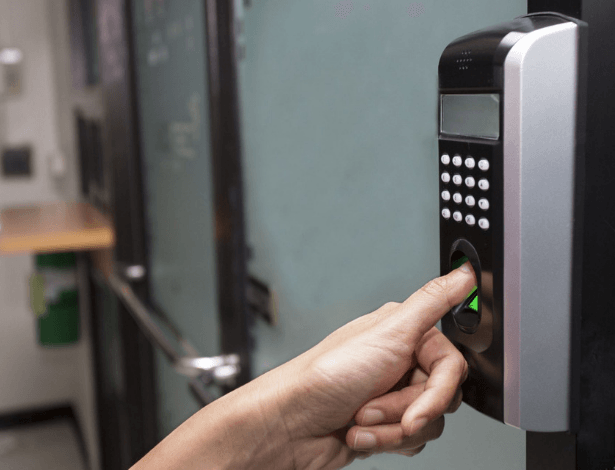 हिमाचल में बिना बायोमेट्रिक हाजिरी अब अनुपस्थित माने जाएंगे शिक्षक, शिक्षा निदेशालय ने जारी किए निर्देश - Panchayat Times