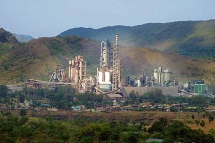 हिमाचल में Cement Crisis: सीमेंट की कमी से हिमाचल में रुका सैकड़ों परियोजनाओं का काम
