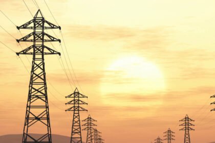 हिमाचलः 300 यूनिट फ्री बिजली देने की तैयारी में सुक्खू सरकार, बिजली बोर्ड से मांगे सुझाव