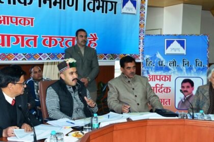 नई सड़कों निर्माण के साथ ही पुरानी सड़कों के रखरखाव को दी जाएगी प्राथमिकता : विक्रमादित्य सिंह