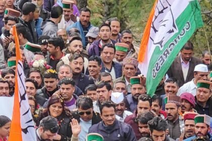 हाथ से हाथ जोड़ो कार्यक्रम शुरू: आज मंडी के जोगिंद्रनगर से ढ़ेलू तक निकाली पदयात्रा