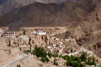 केंद्रीय मंत्रिमंडल ने 4,800 करोड़ रुपए के आंवटन के साथ वाइब्रेंट विलेज प्रोग्राम को 2025-26 तक मंजूरी, जानिए कैसे और किन क्षेत्र के गांवों को मिलेगा लाभ - Panchayat Times
