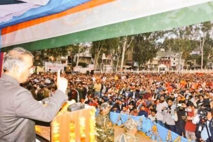 हिमाचल Government:  लोगों को बेहतरीन इलाज उपलब्ध करवाने के लिए डाक्टर-पेंशेंट रेशो पर काम कर रही सरकार- Panchayat Times