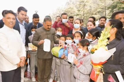 CM सुक्खू ने बालिका आश्रम टूटीकंडी में मनाया 59वां जन्मदिन, ओकओवर में काटा 59 पौंड का केक- Panchayat Times