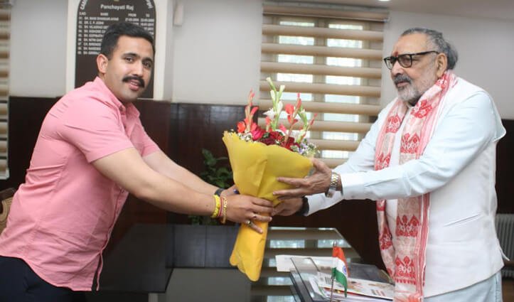 हिमाचल : PMGSY की मंजूरी को दिल्ली पहुंचे विक्रमादित्य सिह, भारतमाला परियोजना में 9 सड़कों को शामिल करने का किया अनुरोध - Panchayat Times