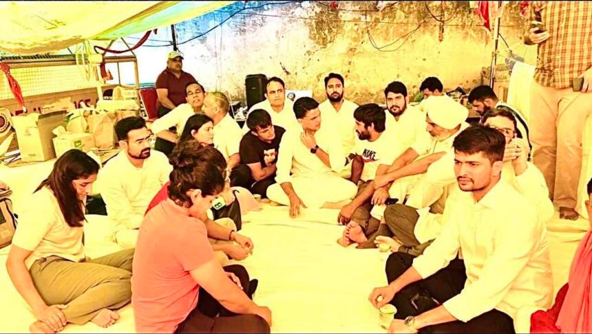 Wrestlers Protest: पहलवानों को मिला सचिन पायलट का साथ, जंतर-मंतर पहुंचे कांग्रेस के कद्दावर नेता- Panchayat Times