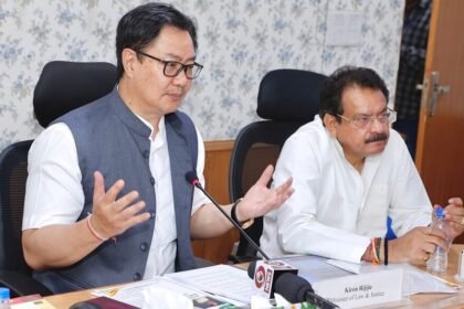 विधि एवं न्याय मंत्रालय के दोनों मंत्री हटाये गये, किरेन रिजिजू के बाद एसपी सिंह बघेल का भी विभाग बदला गया - Panchayat Times