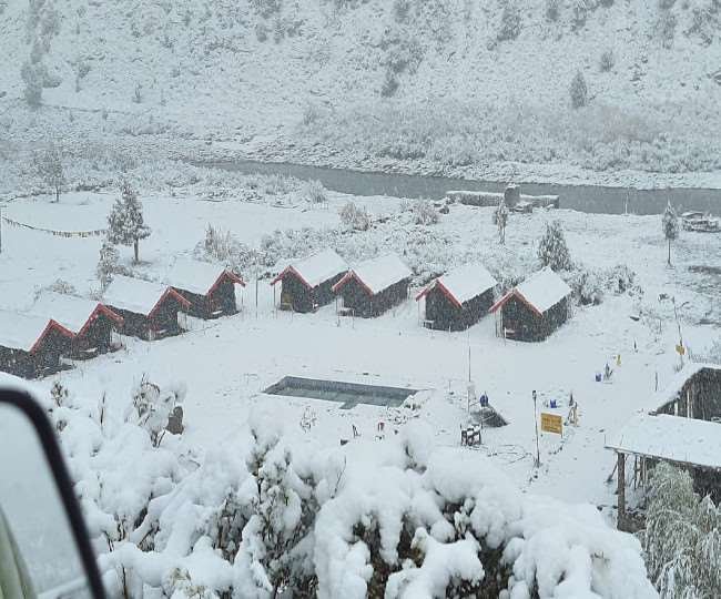 Himachal: हिमाचल में बर्फबारी से जनजीवन अस्तव्यस्त, अटल टनल में आवाजाही बंद, दारचा में 250 मजदूर फंसे- Panchayat Times