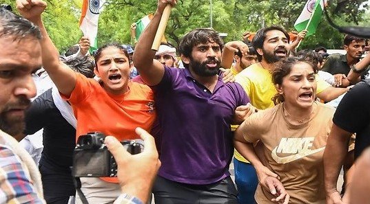 Wrestlers Protest: गंगा में बहा देंगे मेडल.. पहलवानों का एलान, कहा- अब इंडिया गेट पर देंगे धरना- Panchayat Times