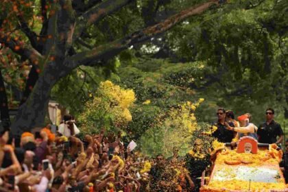 Karnataka Assembly Election: बेंगलुरु में PM मोदी का 26 किमी भव्य रोड शो, हजारों लोग जुटे- Panchayat Times