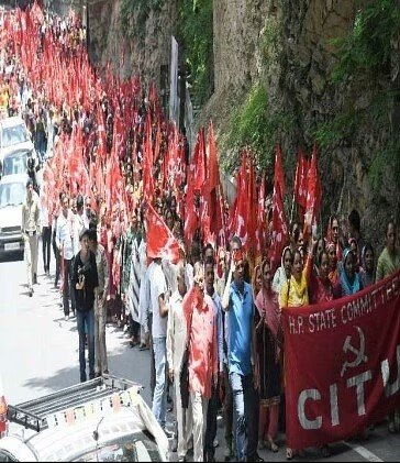 शिमला में सीटू का महाधरना, 8 माह से मजदूरों के लाभ रोकने के खिलाफ सचिवालय के बाहर नारेबाजी- Panchayat Times