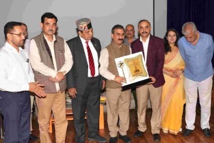 हिमाचल में बढ़ेगा आउटसोर्स पैरामेडिक्स का वेतन, CM सुक्खू ने की घोषणा- अब मिलेंगे 20 हजार रुपये- Panchayat Times