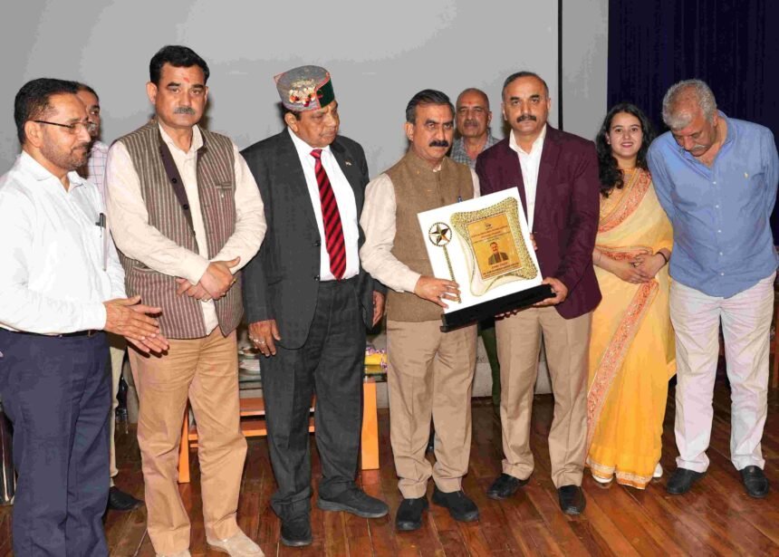 हिमाचल में बढ़ेगा आउटसोर्स पैरामेडिक्स का वेतन, CM सुक्खू ने की घोषणा- अब मिलेंगे 20 हजार रुपये- Panchayat Times