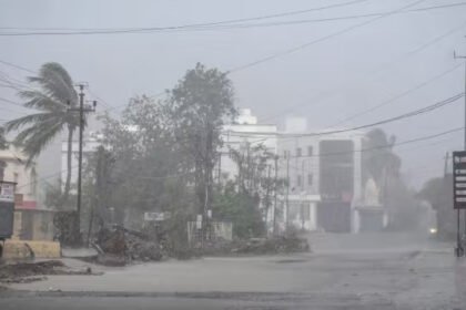 Cyclone Biporjoy: गुजरात में तबाही के निशान छोड़ राजस्थान की ओर बढ़ा बिपरजॉय- Panchayat Times