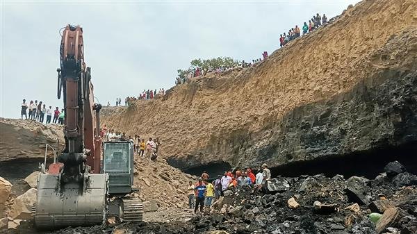 झारखंड में बड़ा हादसा: अवैध खनन के वक्त धंसी कोयला खदान, 3 की मौत, कईयों के दबे होने की आशंका, रेस्क्यू ऑपरेशन जारी- Panchayat Times