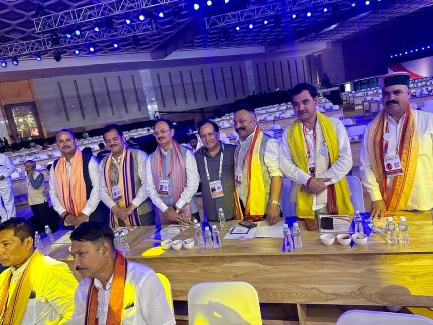 प्रथम राष्ट्रीय विधायक सम्मेलन में हिस्सा लेने के लिए मुंबई पहुंचे हिमाचल के 36 जनप्रतिनिधि- Panchayat Times