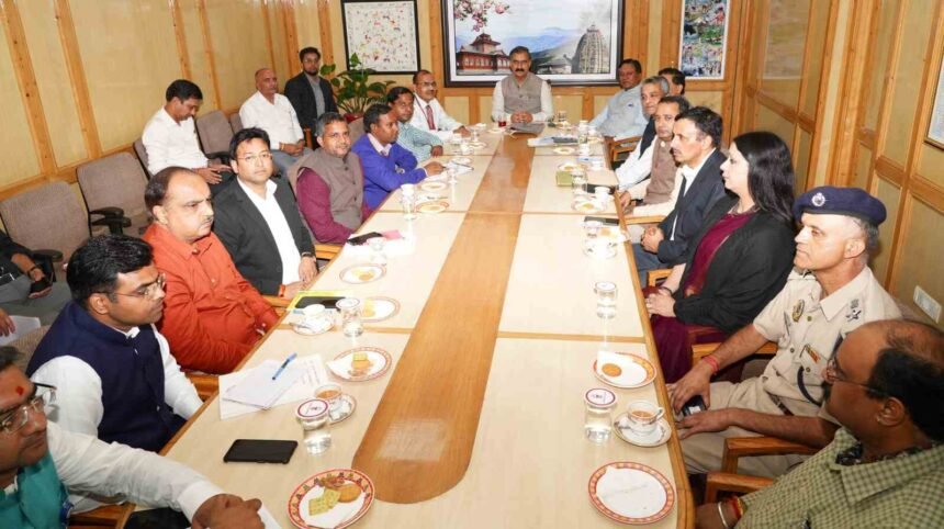 आपदा का नुकसान देखने आए केंद्रीय दल से CM सुक्खू ने कहा- केदारनाथ त्रासदी जैसी मदद दे केंद्र- Panchayat Times