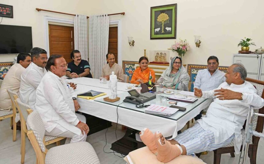 राजस्थान: मंत्रिमंडल बैठक में कैबिनेट का बड़ा फैसला: 6 महीने में मिलेगा पहला इंक्रीमेंट, जयपुर ग्रामीण बनेगा नया जिला- Panchayat Times