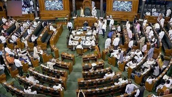 दिल्ली अध्यादेश पर आज होगी लोकसभा में चर्चा, भाजपा ने व्हिप जारी कर सांसदों को मौजूद रहने के दिए निर्देश- Panchayat Times