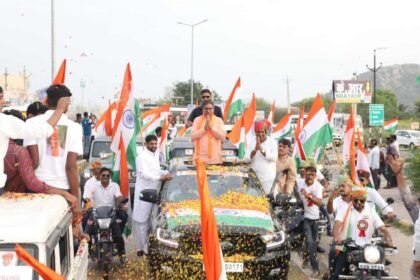 सतीश पुनियां ने काफिले के साथ निकाली तिरंगा यात्रा, भारत माता के नारे से गूंज उठी कुचामन सिटी- Pachayat Times