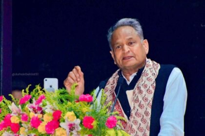 'अब सिर्फ राष्ट्रपति का आना बाकी...’ सीएम अशोक गहलोत ने एक बार फिर BJP पर निशाना साधा- Panchayat Times