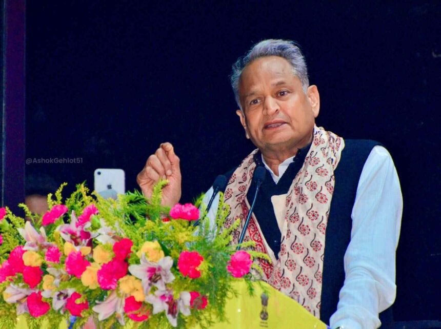 'अब सिर्फ राष्ट्रपति का आना बाकी...’ सीएम अशोक गहलोत ने एक बार फिर BJP पर निशाना साधा- Panchayat Times