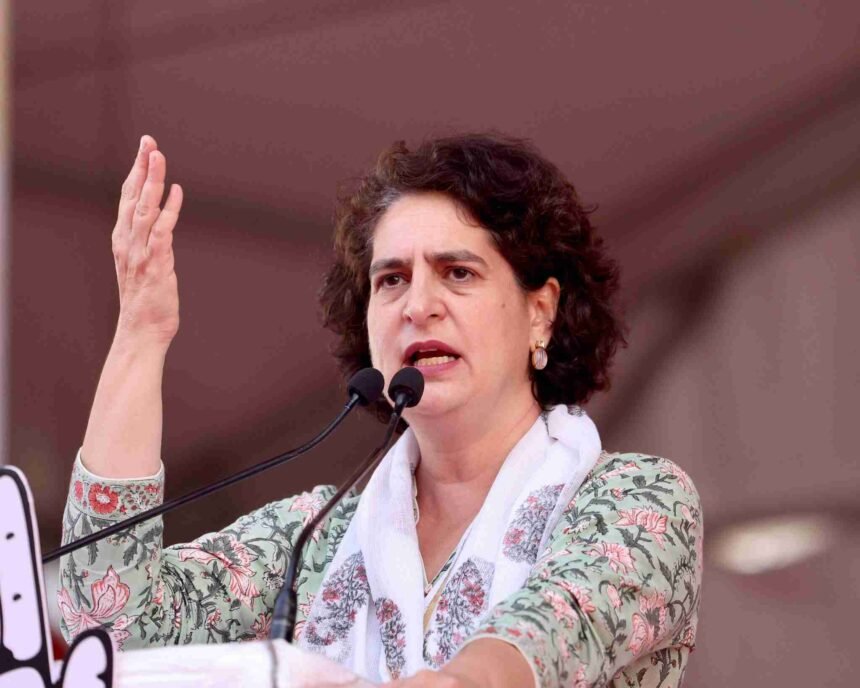 मेवाड़ में ‘ गायत्री मंत्र से प्रियंका की हुंकार…’ बोलीं- मोदी जी राजस्थान के कोने-कोने में घूम रहे हैं, ऐसा लगता है अपना सीएम ढूंढने निकले हैं- Panchayat Times