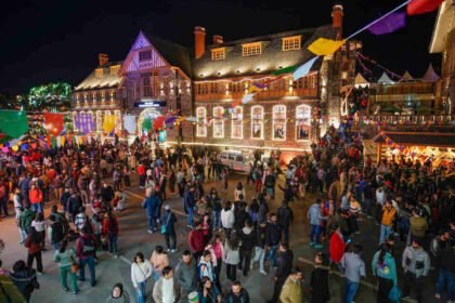 दस दिनों में दूसरे राज्यों से शिमला पहुंचीं 1.60 लाख गाड़ियां, नए साल पर आमद में 30 फीसदी बढ़ोतरी की उम्मीद- Panchayat Times