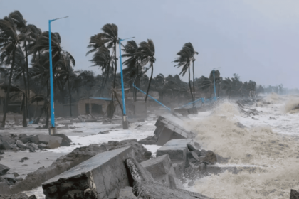 तमिलनाडु-आंध्र प्रदेश में मिचौंग की तबाही, 110 KMPH की रफ्तार से चल रही हवाएं- Panchayat Times