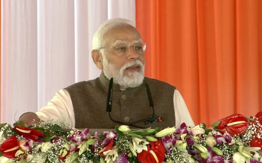 वाराणसी को PM मोदी की सौगात, दुनिया के सबसे बड़े योग सेंटर स्वर्वेद मंदिर का उद्घाटन- Panchayat Times