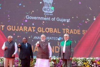 "भारत दुनिया की टॉप 3 अर्थव्यवस्थाओं में शामिल होगा, ये मेरी गारंटी है..." : वाइब्रेंट गुजरात समिट में बोले PM मोदी- Panchayat Times